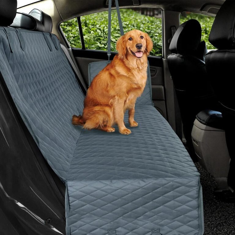 Pet travel cushion covering the entire back seat and seat backrest, offering full protection for the car interior.